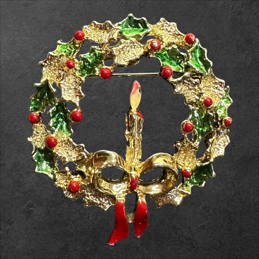 Vintage Gerry's Christmas Wreath Brooch Candle Red Green Enamel Gold Tone‎